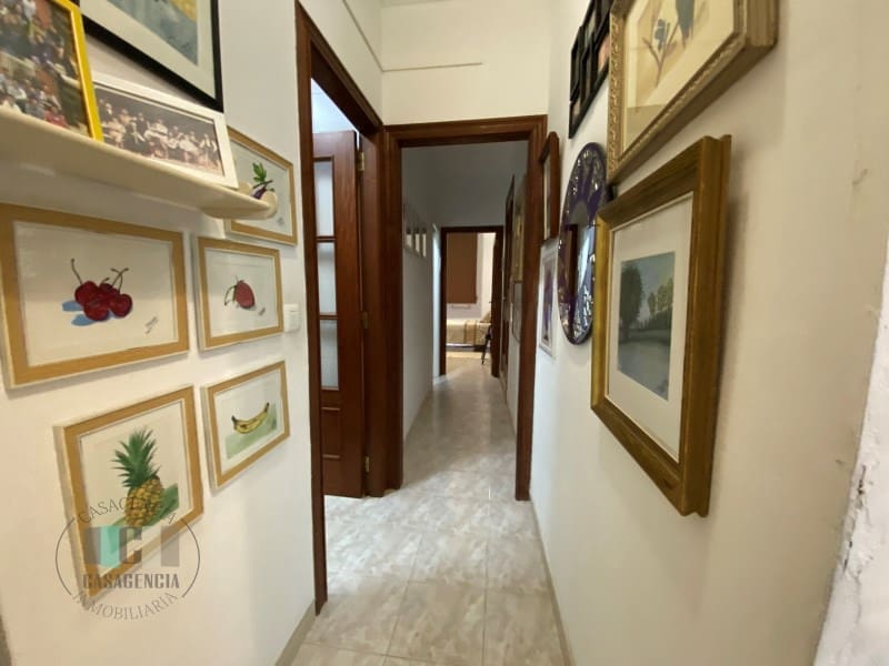 5 bedroom Townhouse for sale in Vila-real with garage - € 240,000 (Ref: 9434706)