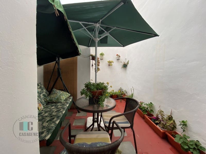 5 bedroom Townhouse for sale in Vila-real with garage - € 240,000 (Ref: 9434706)