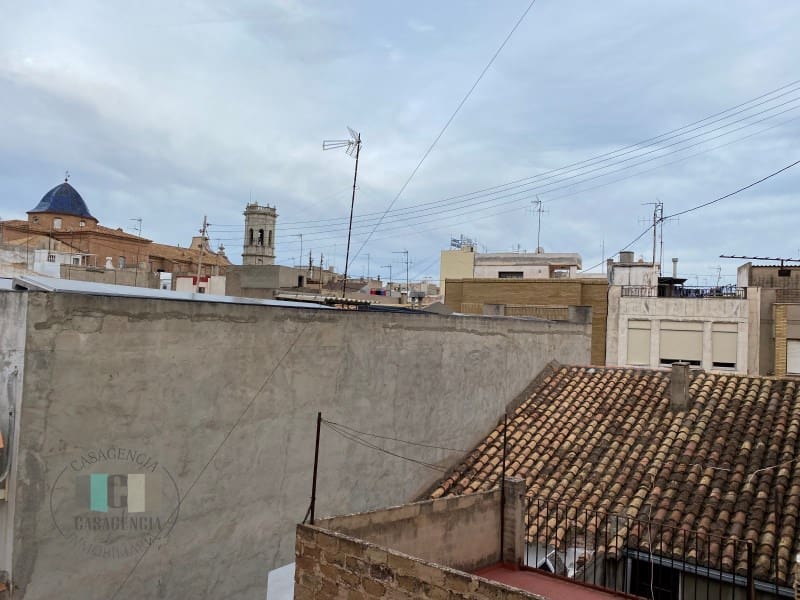 5 bedroom Townhouse for sale in Vila-real with garage - € 240,000 (Ref: 9434706)