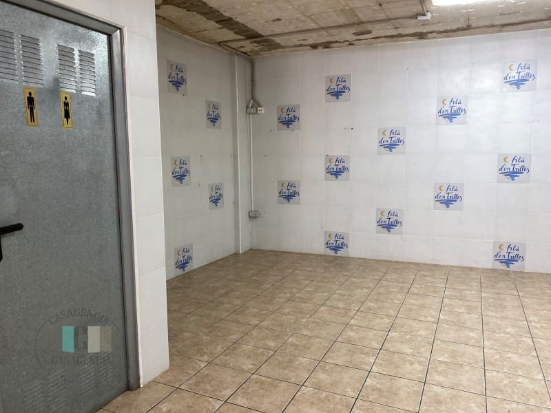 Commercieel te huur in Castello de la Plana - € 600 (Ref: 9434708)