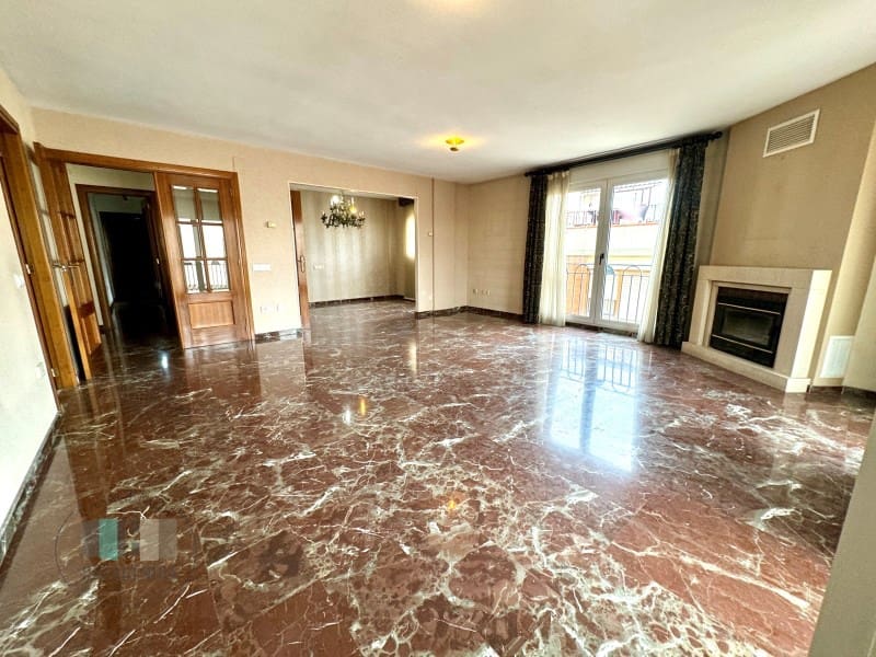 Piso de 5 habitaciones en Almassora / Almazora en venta con garaje - 240.000 € (Ref: 9434711)