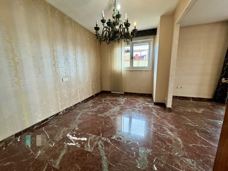 Piso de 5 habitaciones en Almassora / Almazora en venta con garaje - 240.000 € (Ref: 9434711)