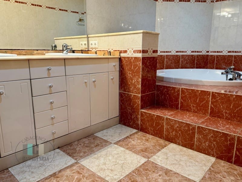 Piso de 5 habitaciones en Almassora / Almazora en venta con garaje - 240.000 € (Ref: 9434711)