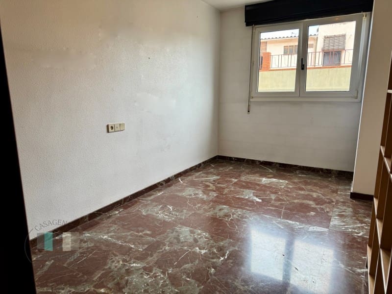 Piso de 5 habitaciones en Almassora / Almazora en venta con garaje - 240.000 € (Ref: 9434711)