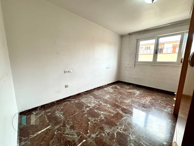 Piso de 5 habitaciones en Almassora / Almazora en venta con garaje - 240.000 € (Ref: 9434711)