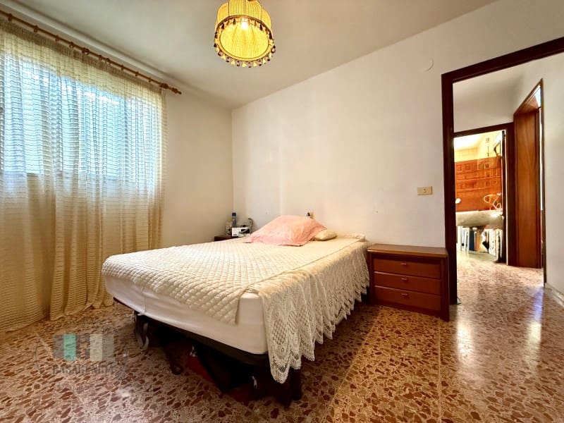 4 quarto Moradia Geminada para venda em Benicassim - 420 000 € (Ref: 9434713)