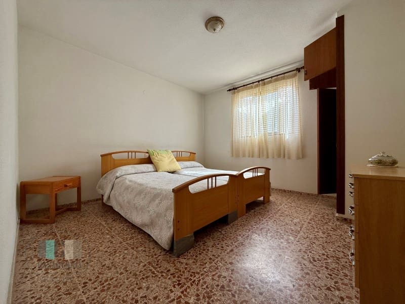 4 quarto Moradia Geminada para venda em Benicassim - 420 000 € (Ref: 9434713)