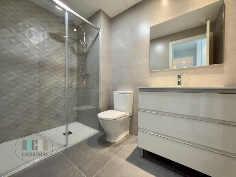 2 sovrum Lägenhet till salu i Castello de la Plana med pool garage - 295 000 € (Ref: 9434714)