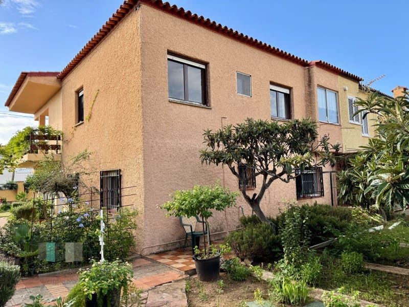 5 Zimmer Doppelhaus zu verkaufen in Benicassim mit Garage - 420.000 € (Ref: 9434715)