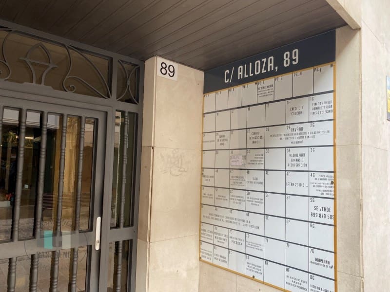 Bureau à vendre à Castello de la Plana - 95 000 € (Ref: 9434716)