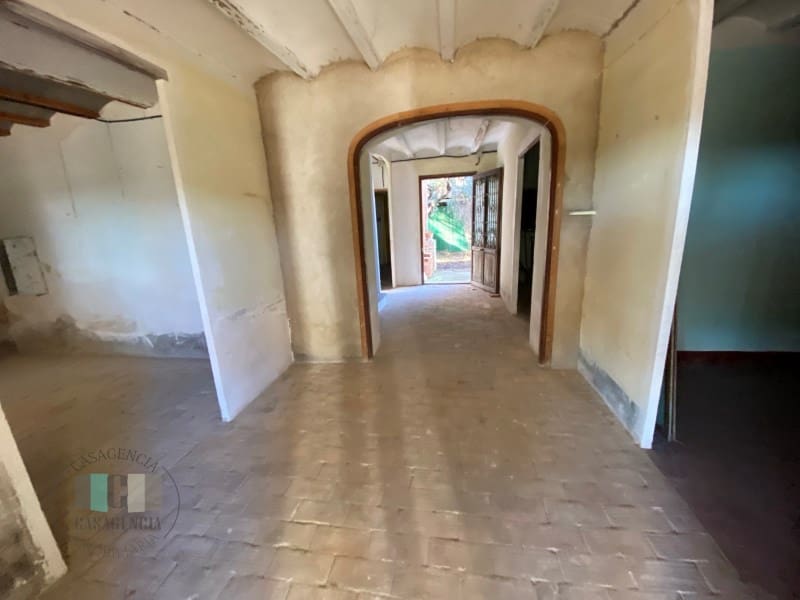 4 bedroom Finca/Country House for sale in Castello de la Plana with garage - € 350,000 (Ref: 9434718)