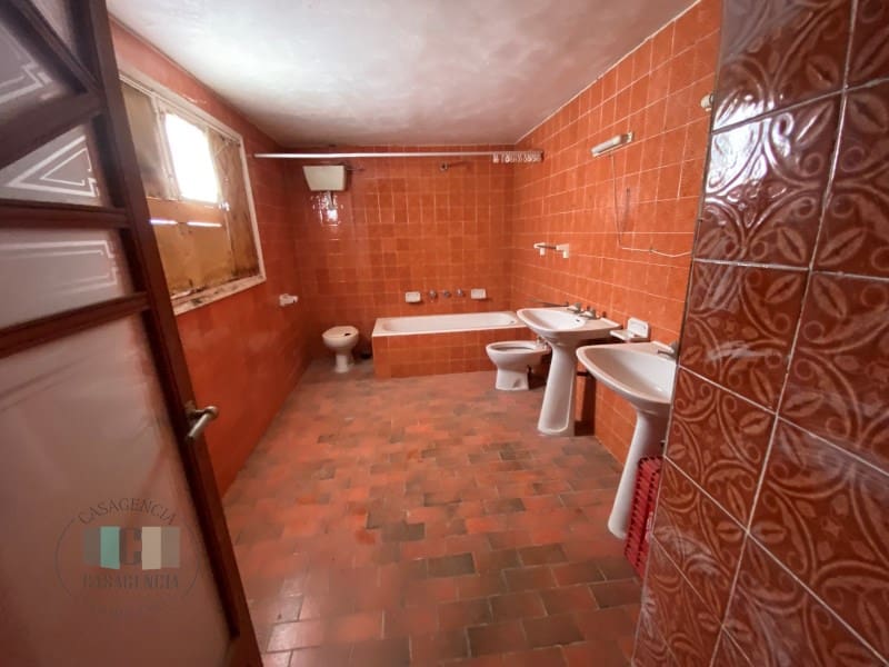 4 bedroom Finca/Country House for sale in Castello de la Plana with garage - € 350,000 (Ref: 9434718)