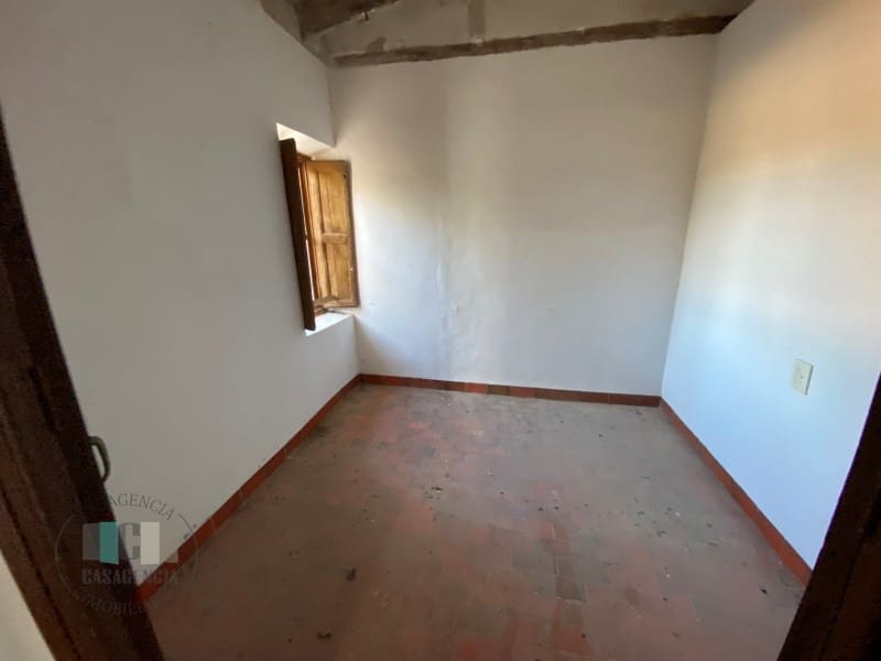 4 bedroom Finca/Country House for sale in Castello de la Plana with garage - € 350,000 (Ref: 9434718)