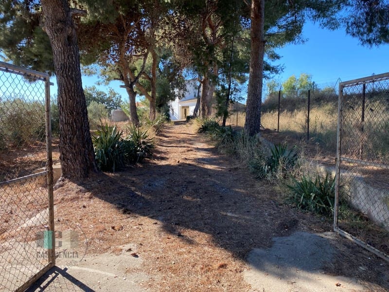 4 bedroom Finca/Country House for sale in Castello de la Plana with garage - € 350,000 (Ref: 9434718)