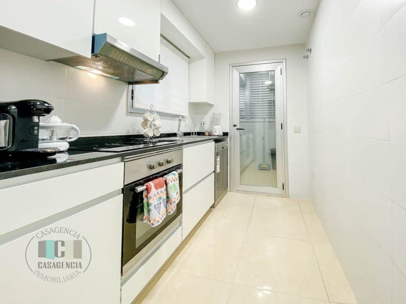 2 bedroom Apartment for sale in Oropesa  with pool garage - € 230,000 (Ref: 9434722)