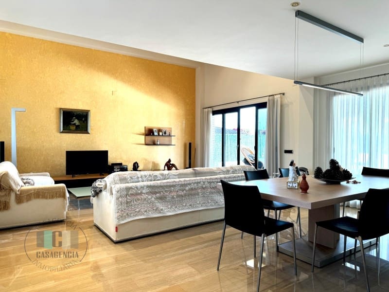 Chalet de 3 habitaciones en Les Alqueries / Alquerías del Niño Perdido en venta con piscina garaje - 625.000 € (Ref: 9434723)