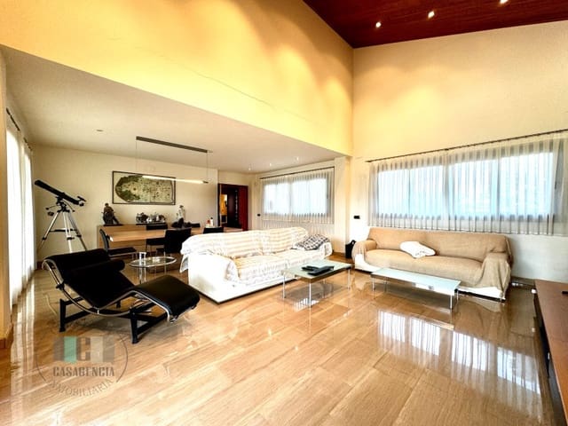 Chalet de 3 habitaciones en Les Alqueries / Alquerías del Niño Perdido en venta con piscina garaje - 625.000 € (Ref: 9434723)