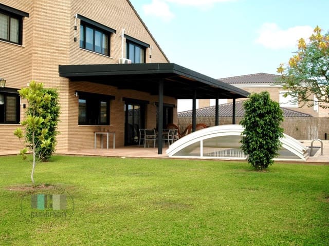 Chalet de 3 habitaciones en Les Alqueries / Alquerías del Niño Perdido en venta con piscina garaje - 625.000 € (Ref: 9434723)