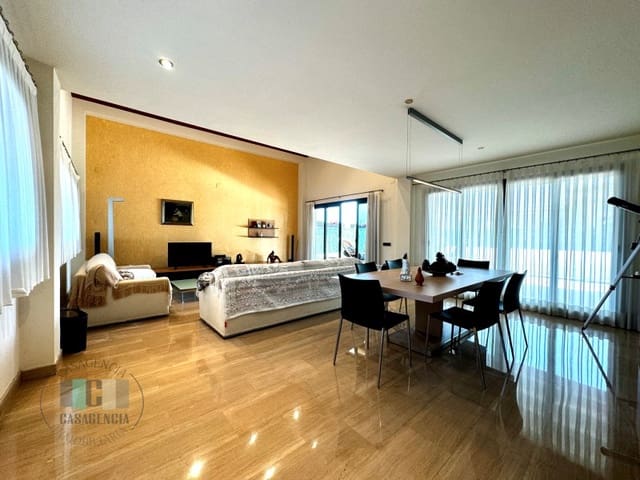 Chalet de 3 habitaciones en Les Alqueries / Alquerías del Niño Perdido en venta con piscina garaje - 625.000 € (Ref: 9434723)