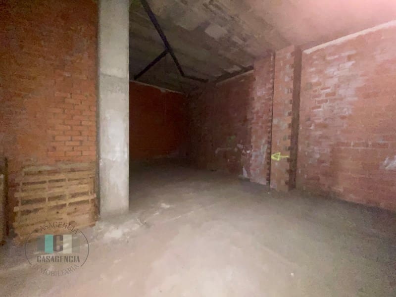 Commercial for rent in Benicassim - € 750 (Ref: 9434724)