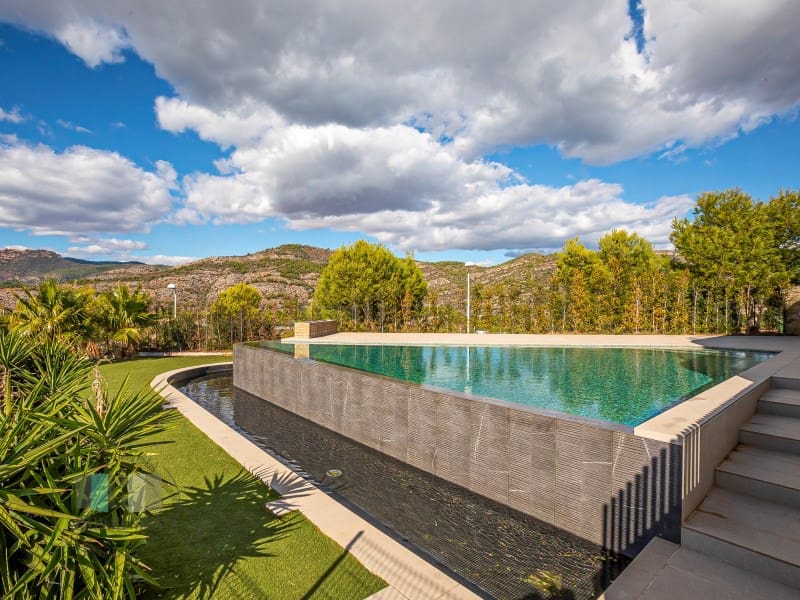 3 soveværelse Penthouse til salg i Oropesa  med garage - € 650.000 (Ref: 9434725)