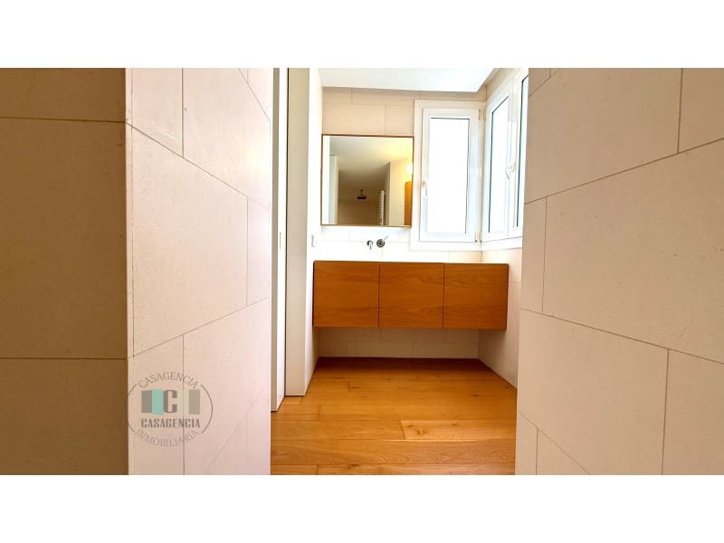 4 chambre Appartement à vendre à Castello de la Plana avec garage - 305 000 € (Ref: 9434728)