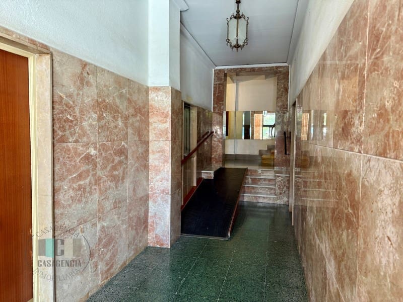 4 chambre Appartement à vendre à Castello de la Plana avec garage - 305 000 € (Ref: 9434728)