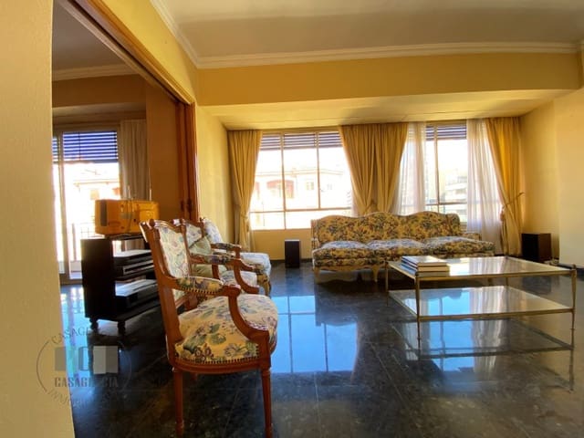 4 sovrum Lägenhet till salu i Centro, Castelló de la Plana med garage - 385 000 € (Ref: 9434730)