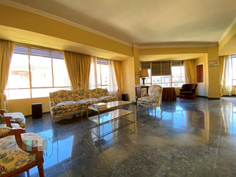 4 sovrum Lägenhet till salu i Castello de la Plana med garage - 385 000 € (Ref: 9434730)