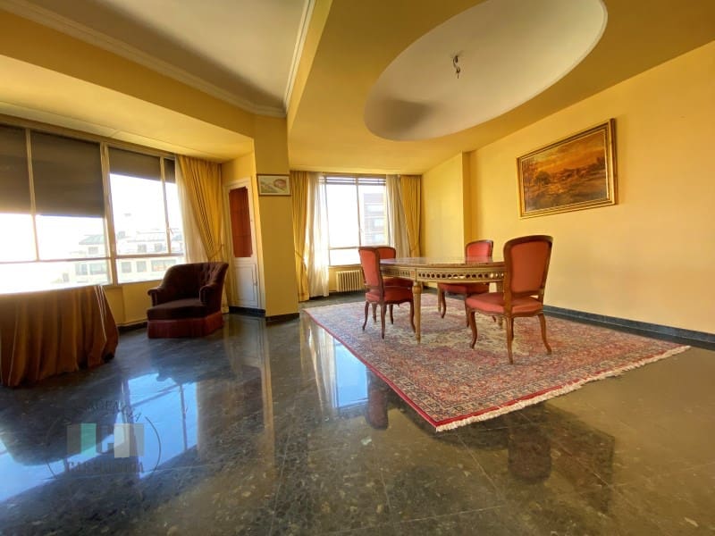 4 sovrum Lägenhet till salu i Castello de la Plana med garage - 385 000 € (Ref: 9434730)