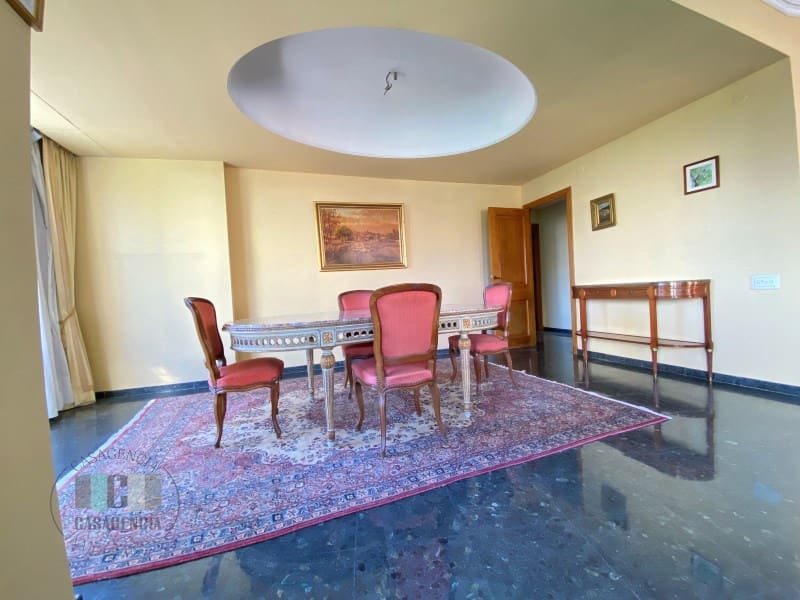 4 sovrum Lägenhet till salu i Castello de la Plana med garage - 385 000 € (Ref: 9434730)