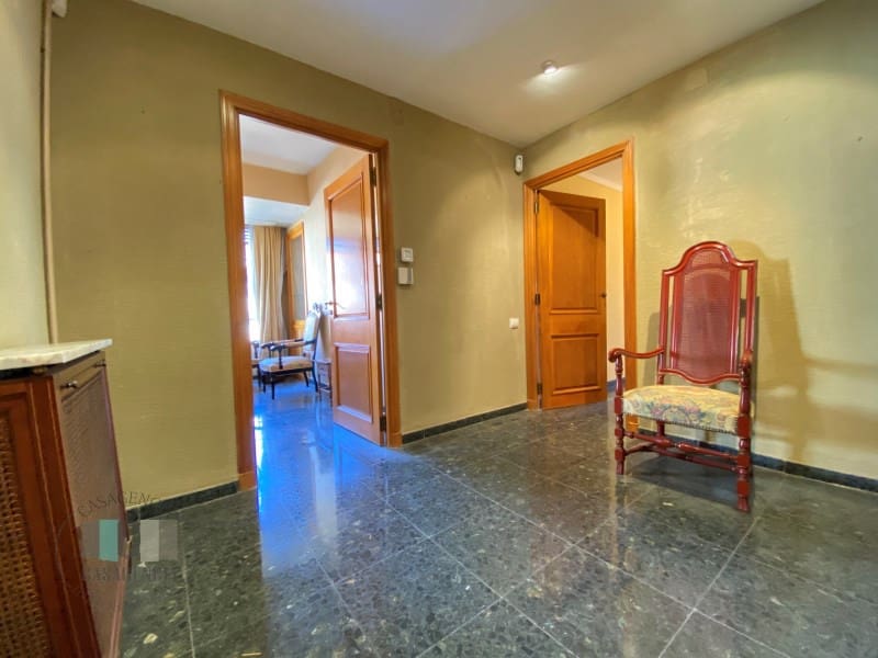 4 sovrum Lägenhet till salu i Castello de la Plana med garage - 385 000 € (Ref: 9434730)