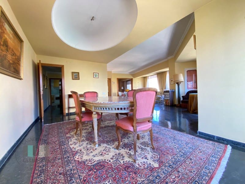 4 sovrum Lägenhet till salu i Castello de la Plana med garage - 385 000 € (Ref: 9434730)