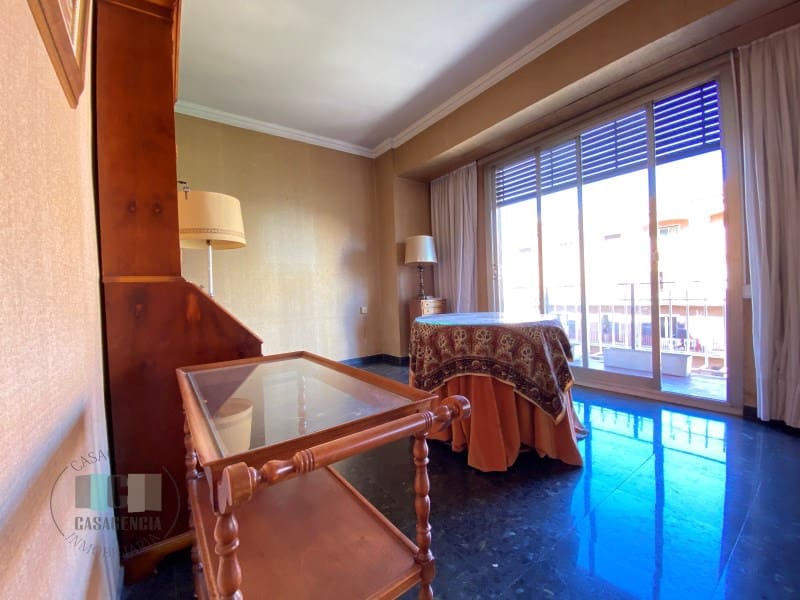 4 sovrum Lägenhet till salu i Castello de la Plana med garage - 385 000 € (Ref: 9434730)