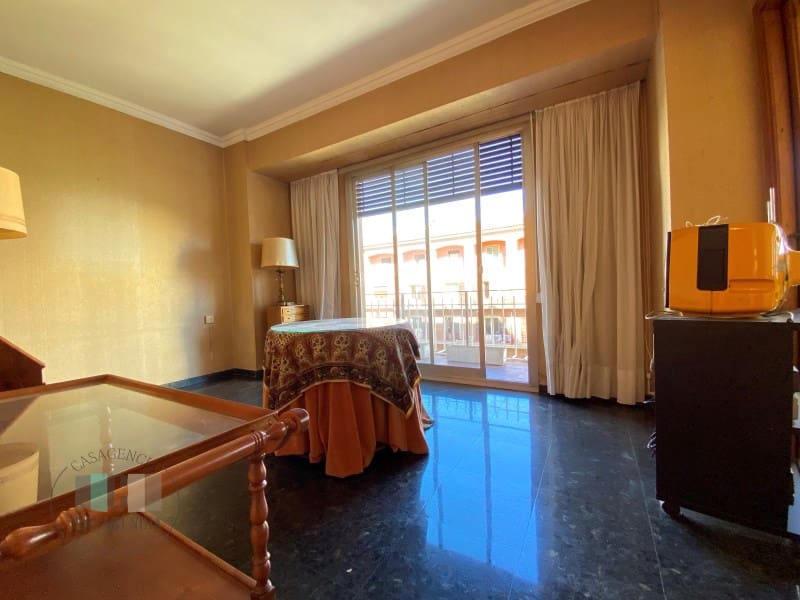 4 sovrum Lägenhet till salu i Castello de la Plana med garage - 385 000 € (Ref: 9434730)