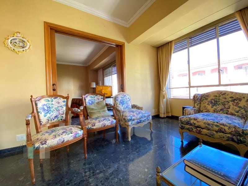 4 sovrum Lägenhet till salu i Castello de la Plana med garage - 385 000 € (Ref: 9434730)