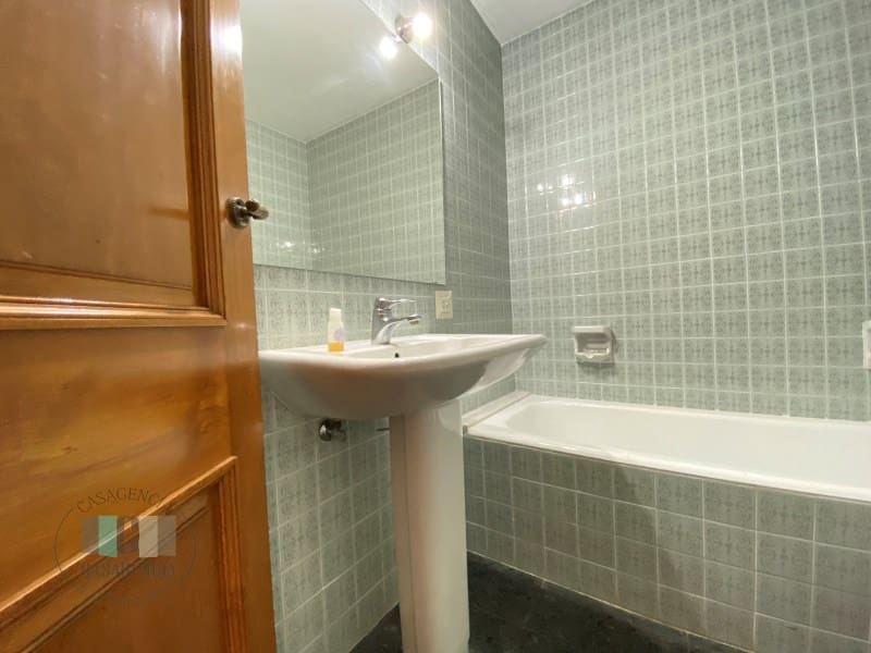 4 sovrum Lägenhet till salu i Castello de la Plana med garage - 385 000 € (Ref: 9434730)