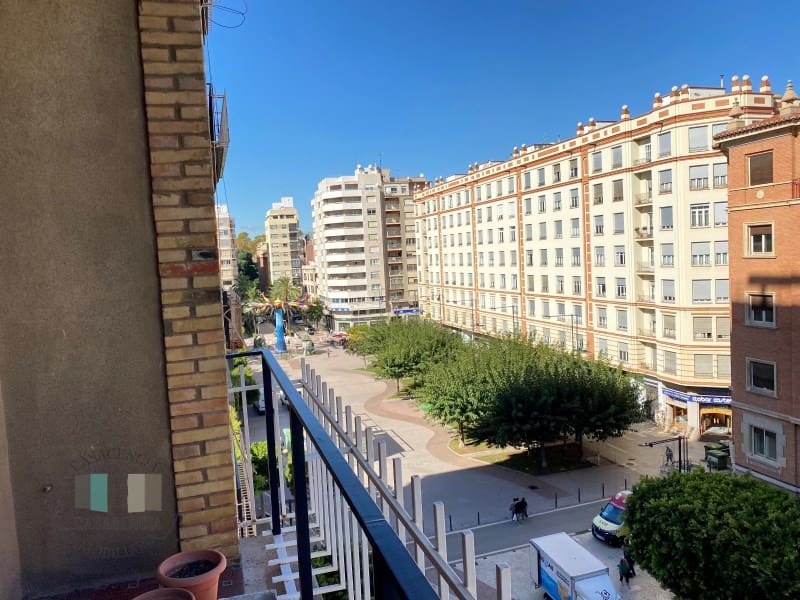 4 sovrum Lägenhet till salu i Castello de la Plana med garage - 385 000 € (Ref: 9434730)