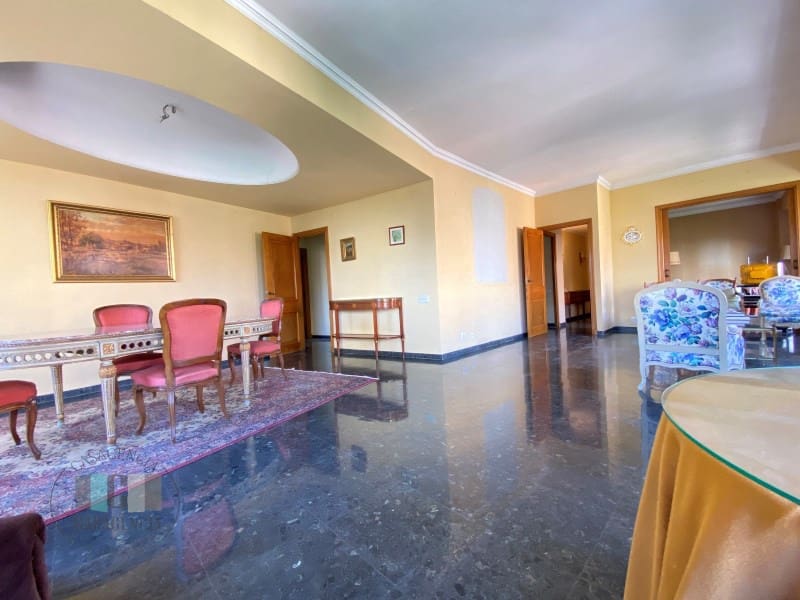 4 sovrum Lägenhet till salu i Castello de la Plana med garage - 385 000 € (Ref: 9434730)