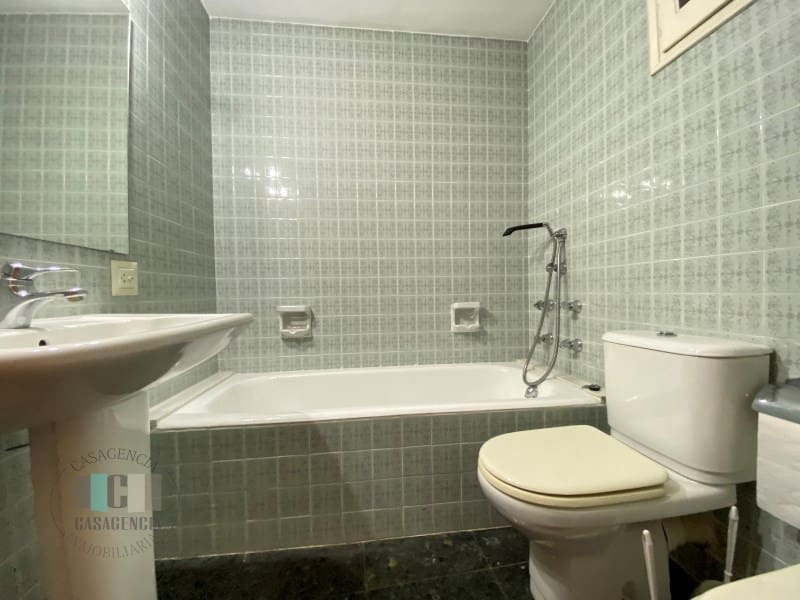 4 sovrum Lägenhet till salu i Castello de la Plana med garage - 385 000 € (Ref: 9434730)