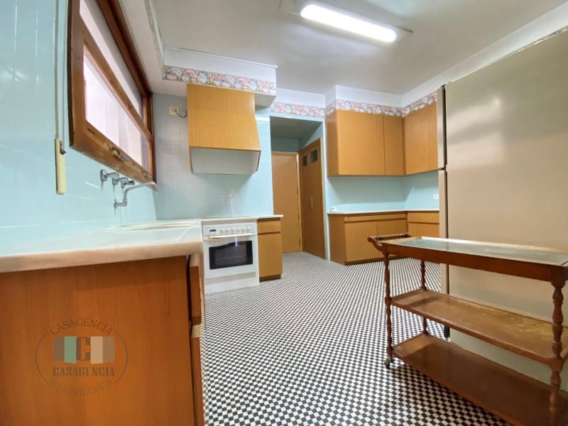 4 sovrum Lägenhet till salu i Castello de la Plana med garage - 385 000 € (Ref: 9434730)