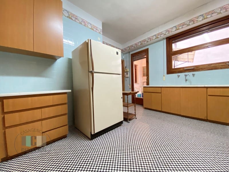 4 sovrum Lägenhet till salu i Castello de la Plana med garage - 385 000 € (Ref: 9434730)