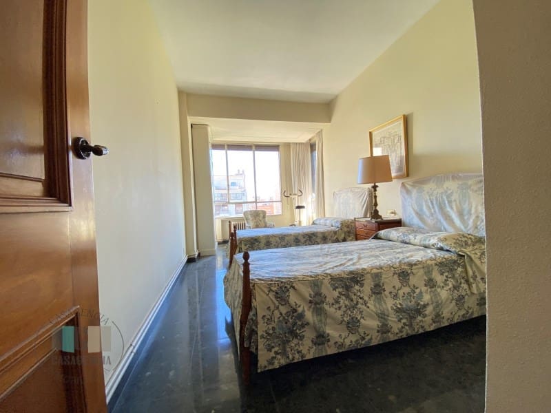 4 sovrum Lägenhet till salu i Castello de la Plana med garage - 385 000 € (Ref: 9434730)