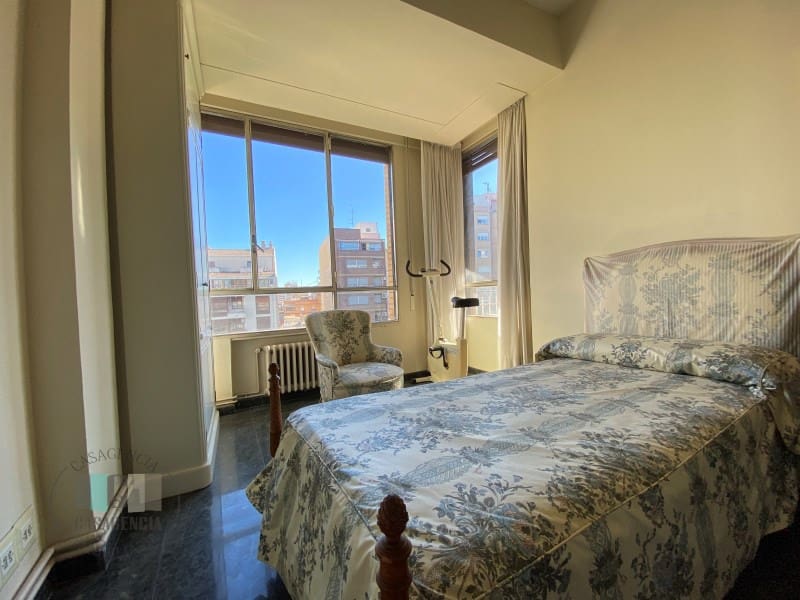 4 sovrum Lägenhet till salu i Castello de la Plana med garage - 385 000 € (Ref: 9434730)