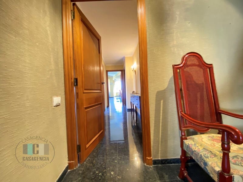 4 sovrum Lägenhet till salu i Castello de la Plana med garage - 385 000 € (Ref: 9434730)