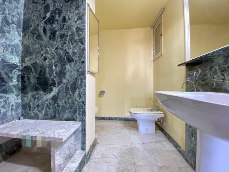 4 sovrum Lägenhet till salu i Castello de la Plana med garage - 385 000 € (Ref: 9434730)