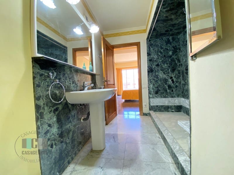 4 sovrum Lägenhet till salu i Castello de la Plana med garage - 385 000 € (Ref: 9434730)