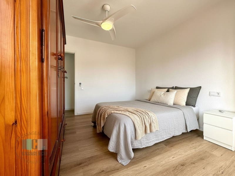 4 slaapkamer Flat te huur in Benicassim - € 1.000 (Ref: 9446670)