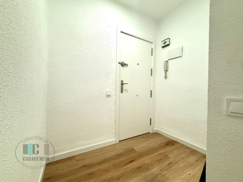 4 slaapkamer Flat te huur in Benicassim - € 1.000 (Ref: 9446670)