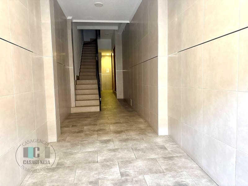 4 slaapkamer Flat te huur in Benicassim - € 1.000 (Ref: 9446670)